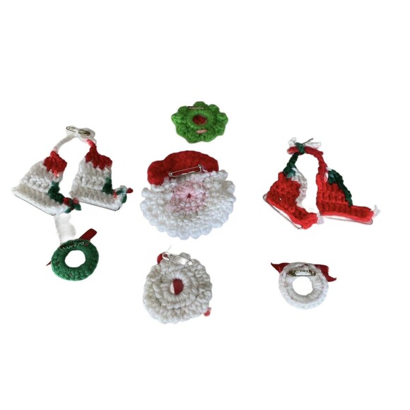 Hand Made Set of 7 Crochet Christmas Pins, Santa Claus Wreats Skates Girl Gifts - Picture 4 of 11